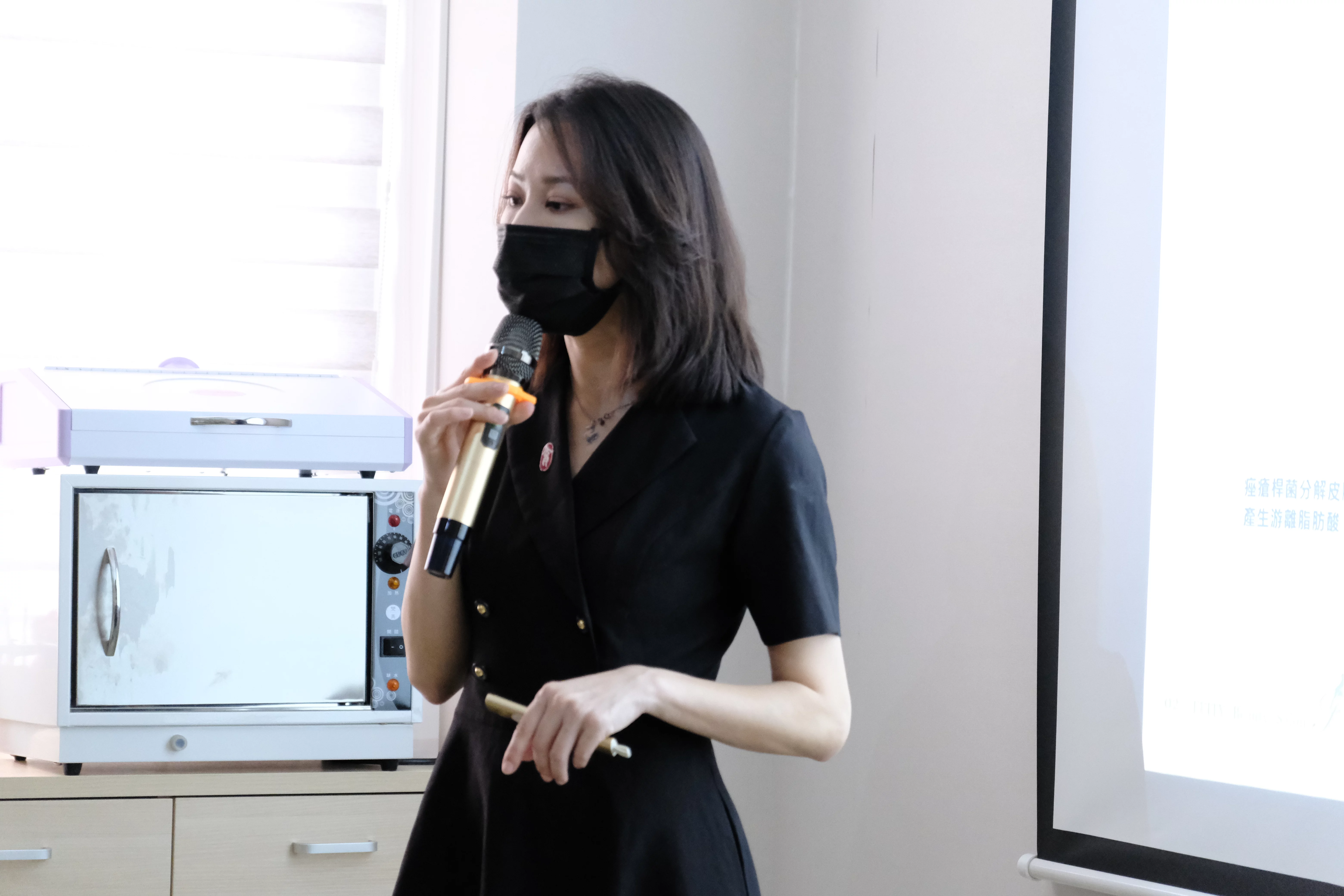 菲堤芽芽老師